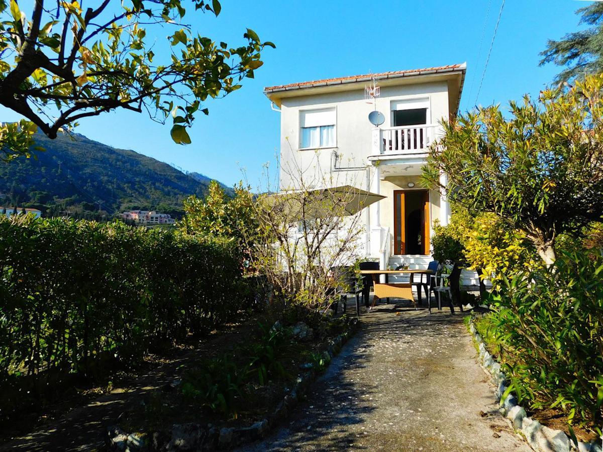 Vacanze In Villa, Levanto Bagian luar foto